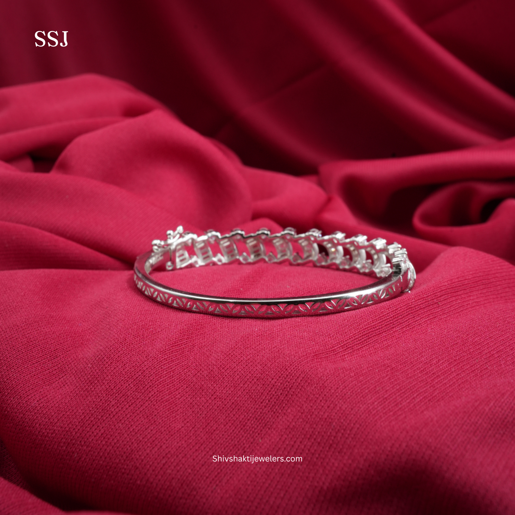 Premium CZ Stone Bangle – Grand Sparkle Edition