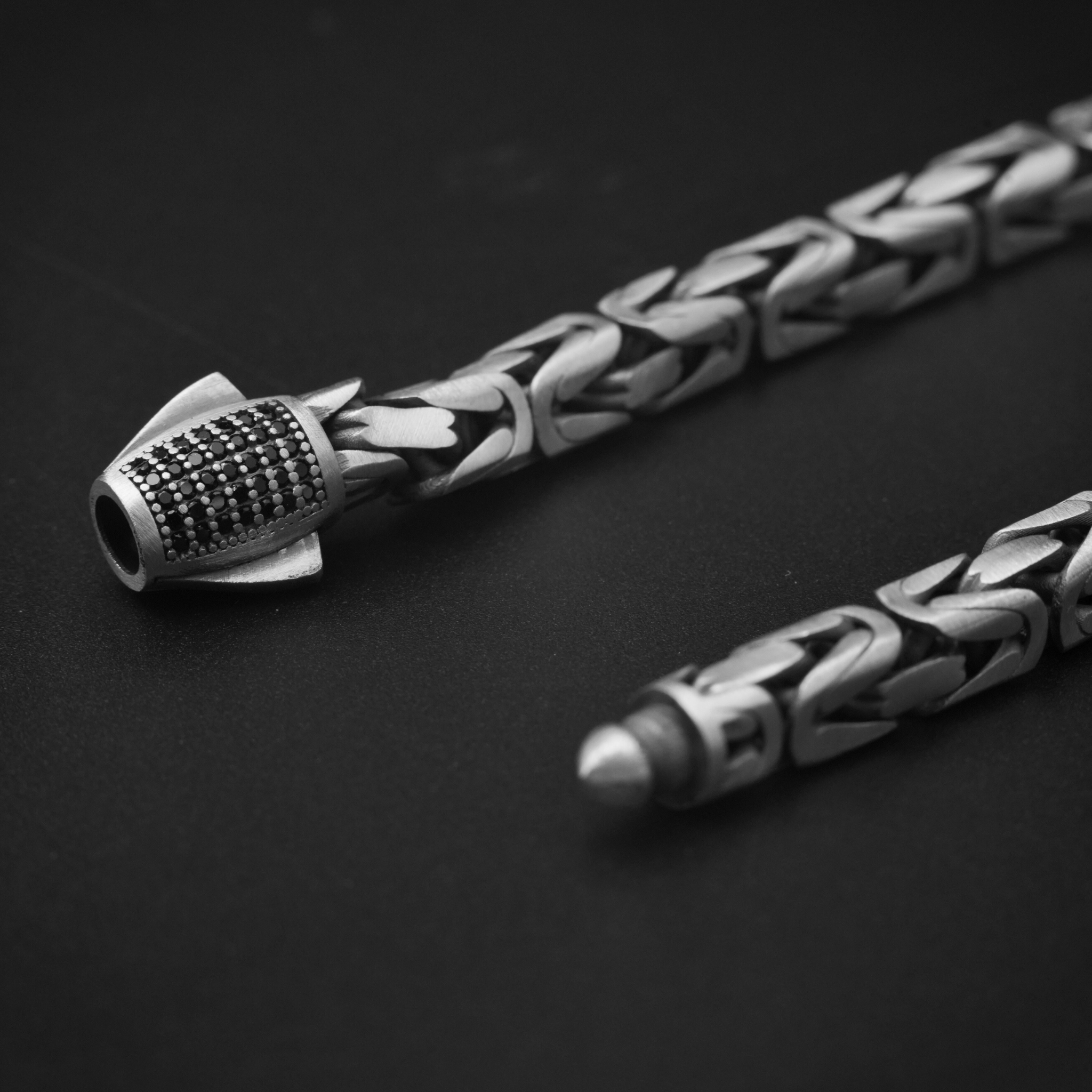 Bold Interlinked Viking Chain 925 Silver Bracelet for Men – Oxidized Finish