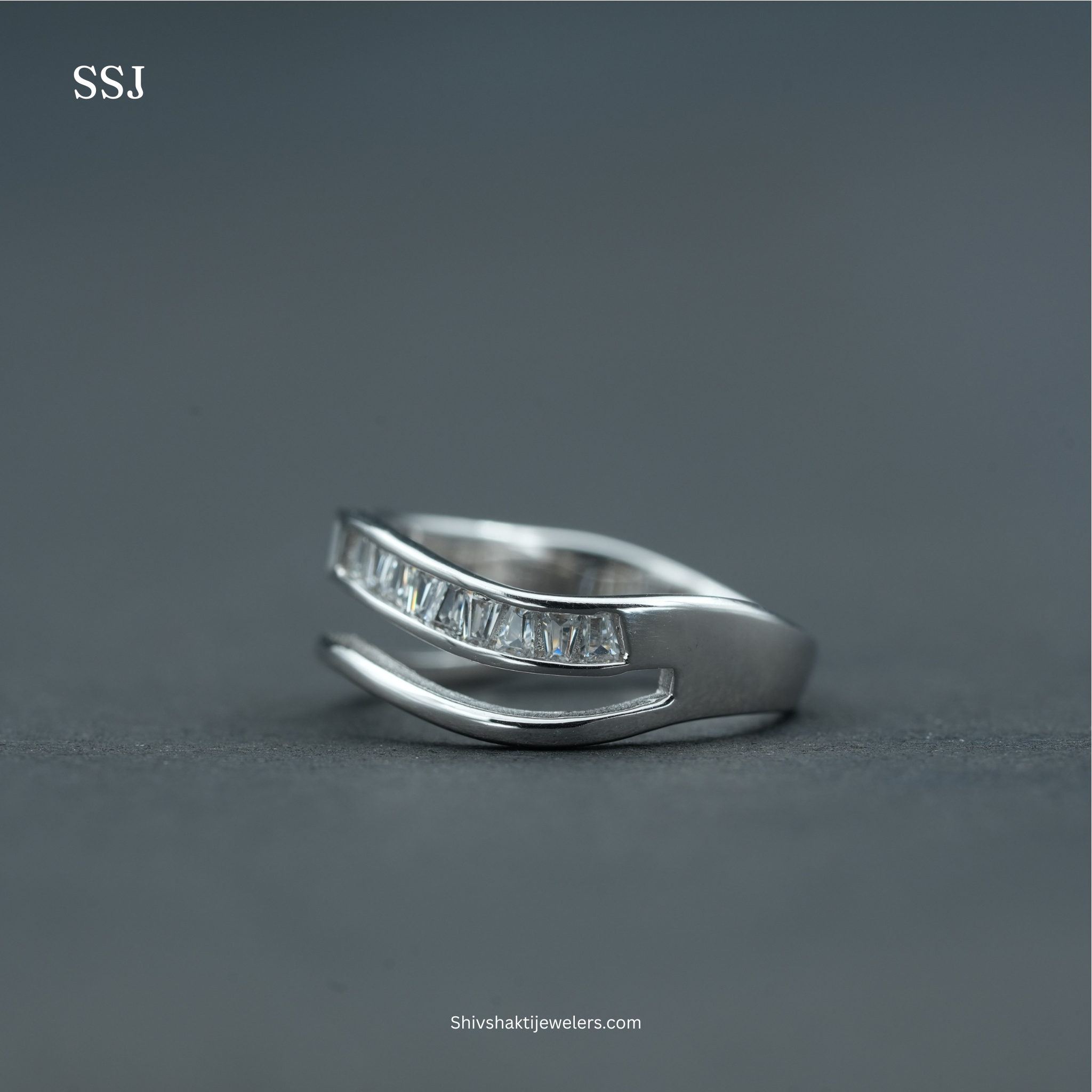 925 Silver Wave Band Ring with Baguette Stones