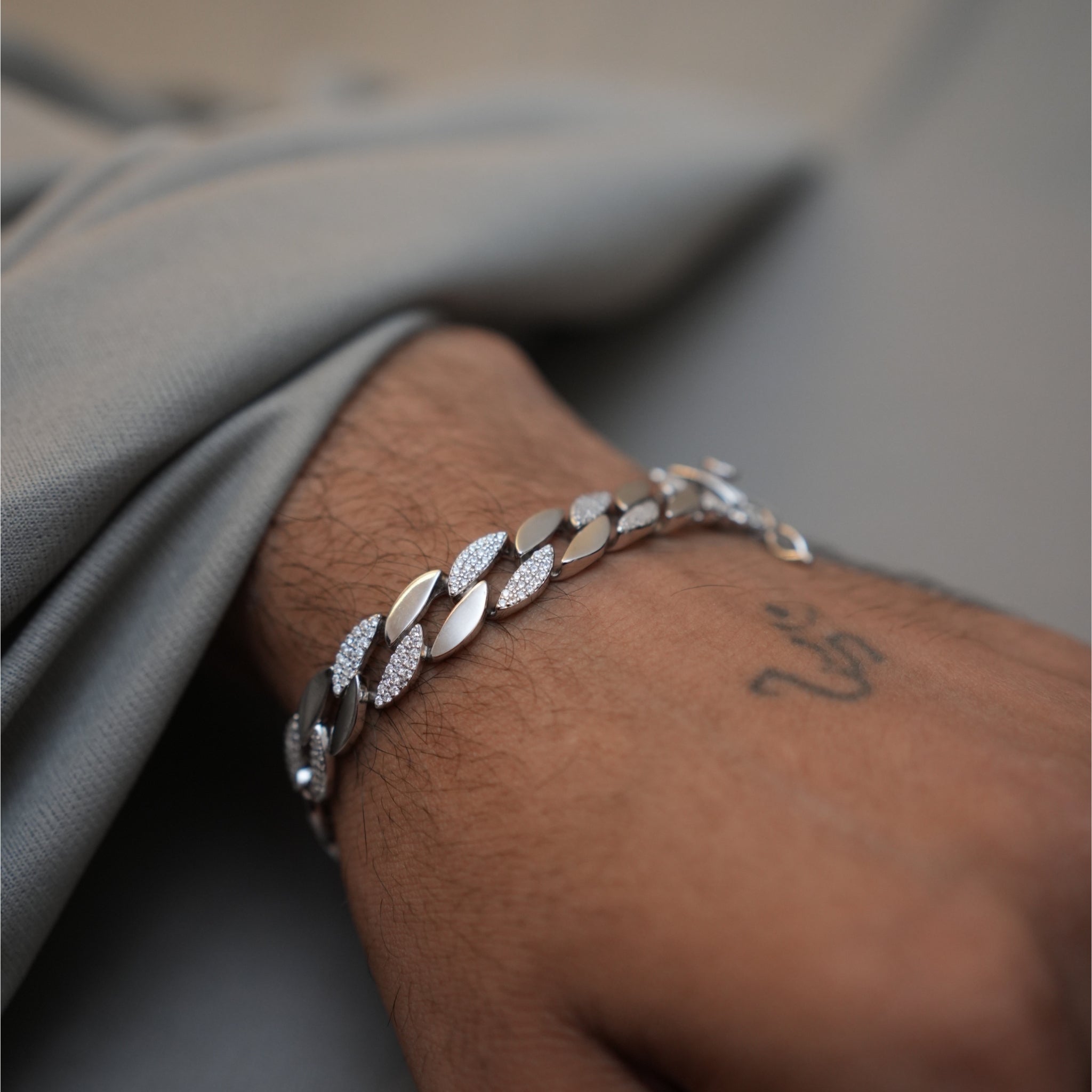 Men’s Diamond-Cut Silver Cuban Bracelet – Iced Link Edition