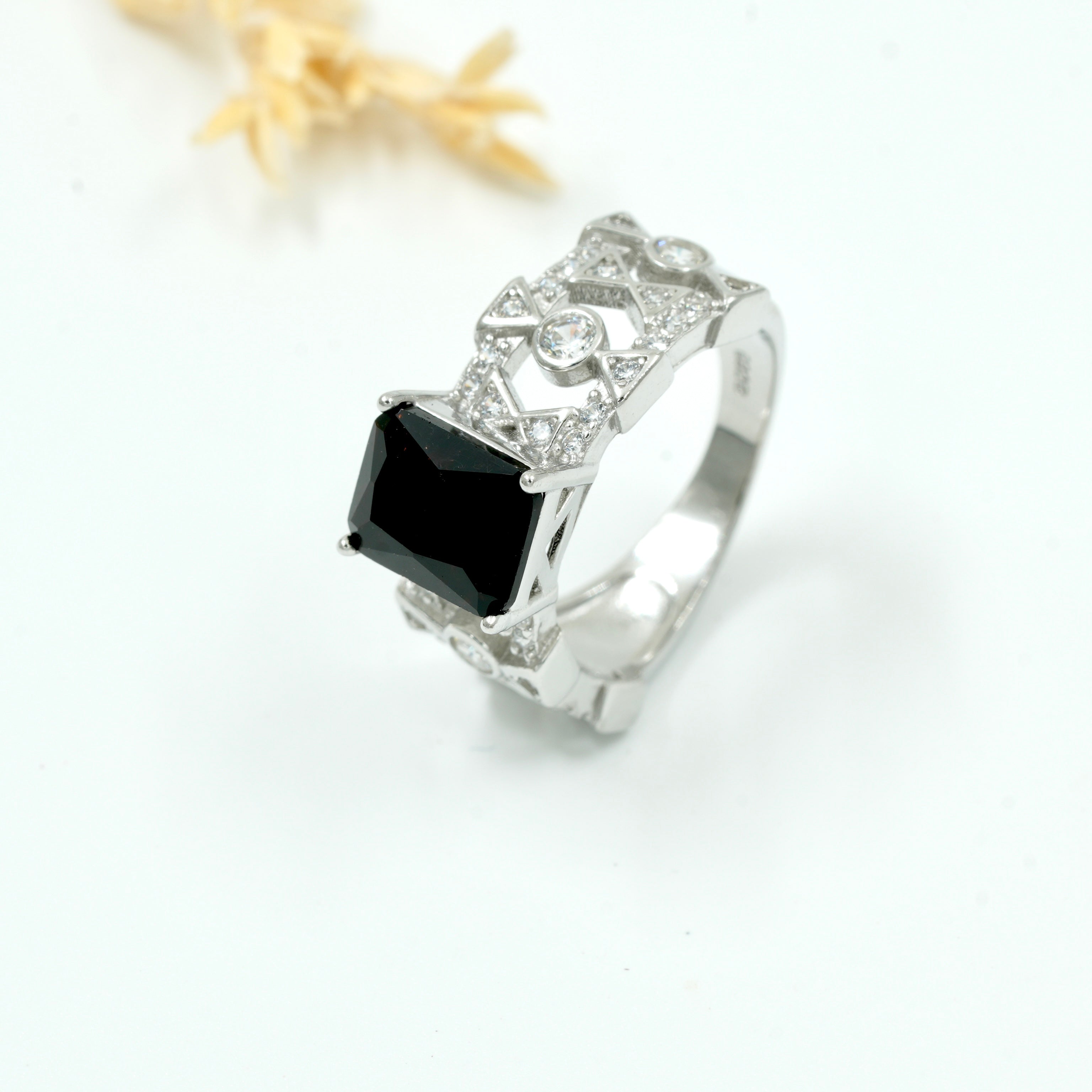 925 Silver Black Onyx Designer Ring with Intricate Detailing