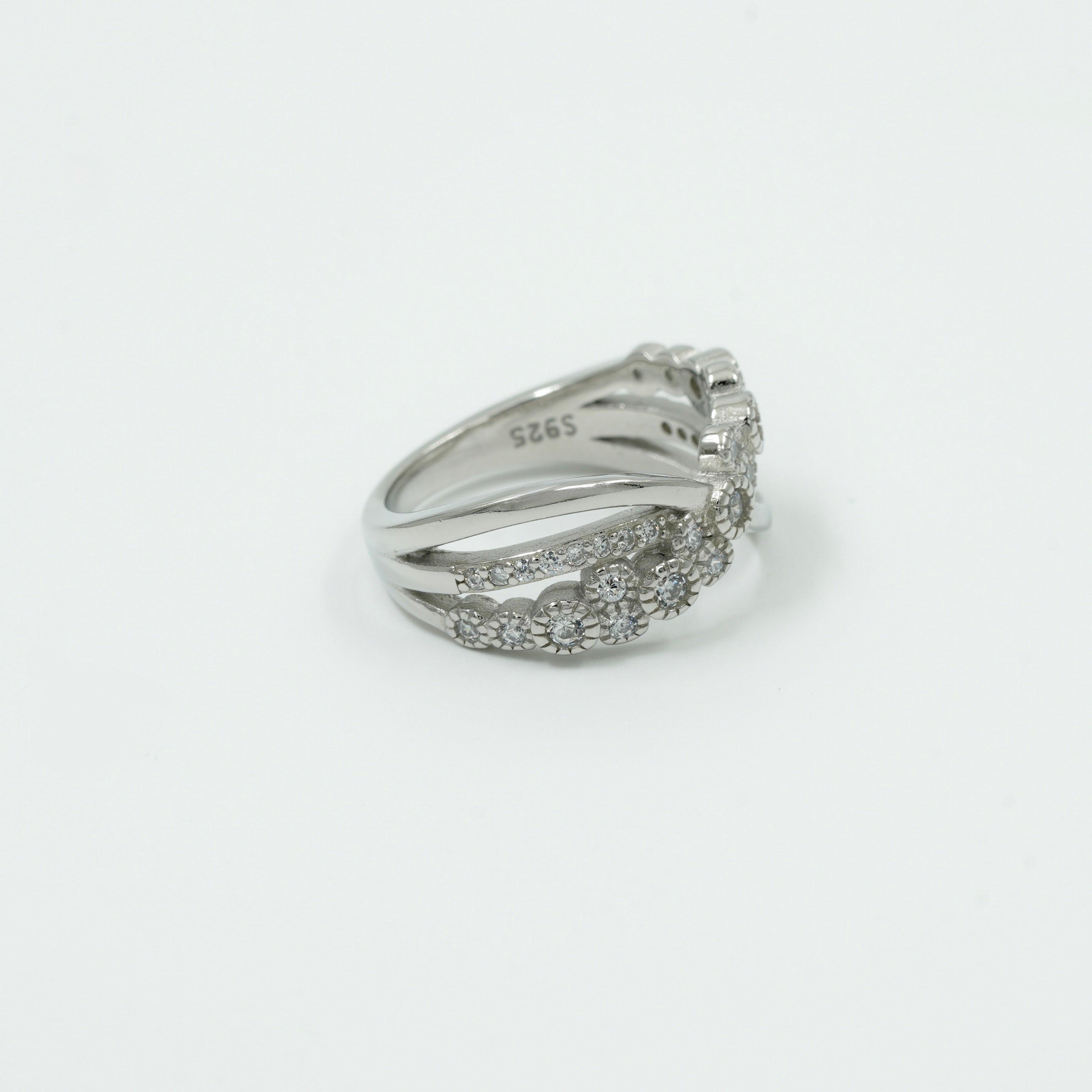925 Silver Floral Cluster Diamond-Cut Ring – Elegant Party & Wedding Wear