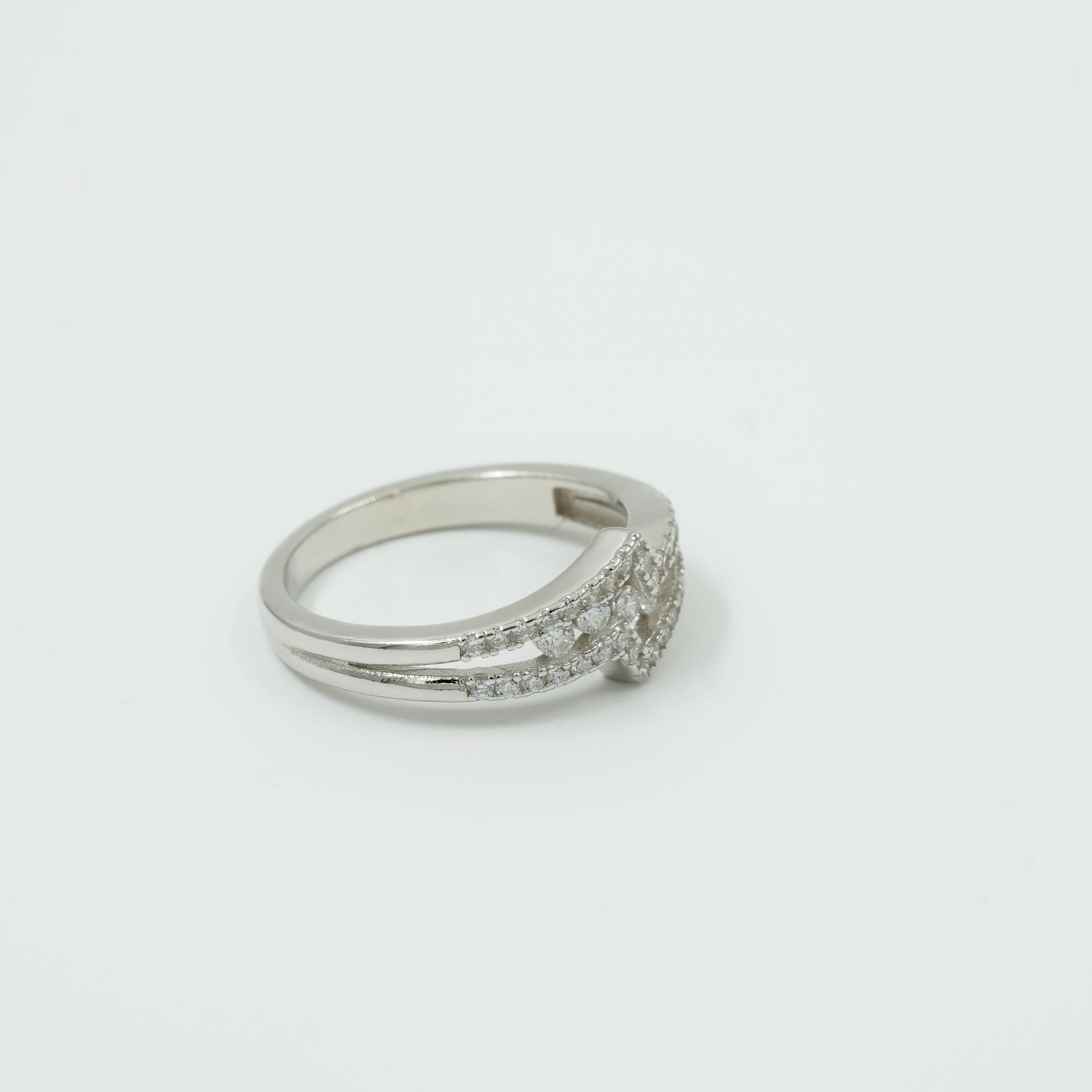 925 Silver Diamond-Cut Band Ring with Dual Row Stones