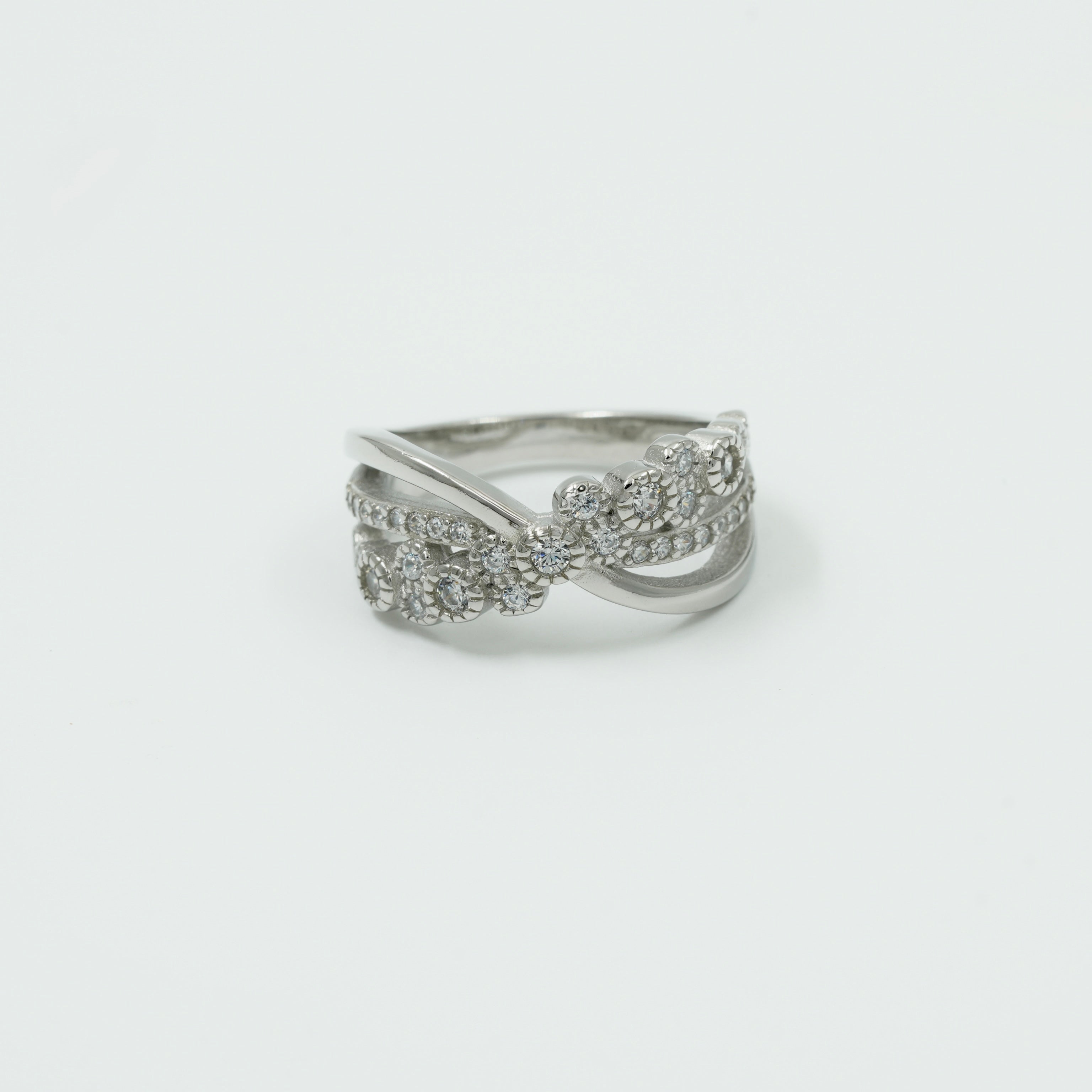 925 Silver Floral Cluster Diamond-Cut Ring – Elegant Party & Wedding Wear