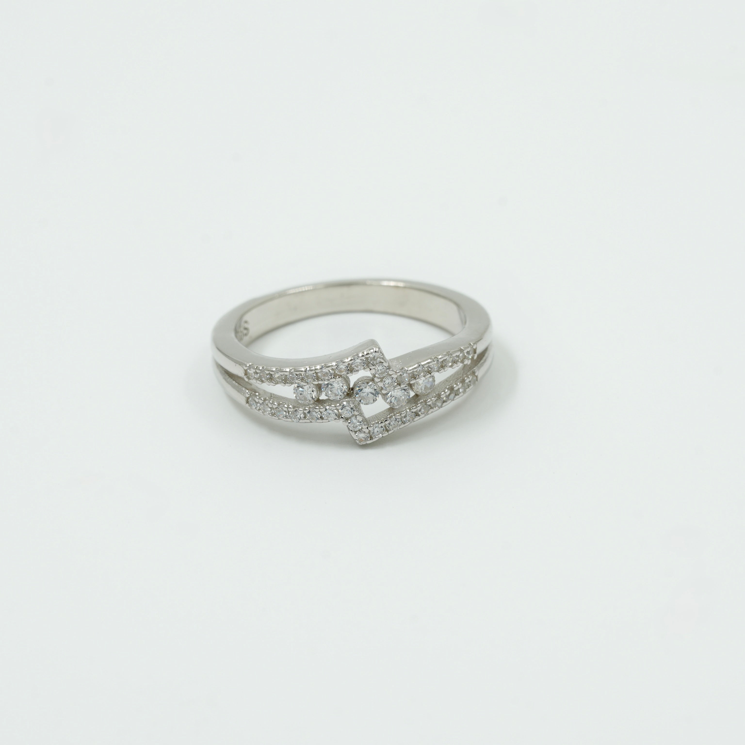 925 Silver Diamond-Cut Band Ring with Dual Row Stones