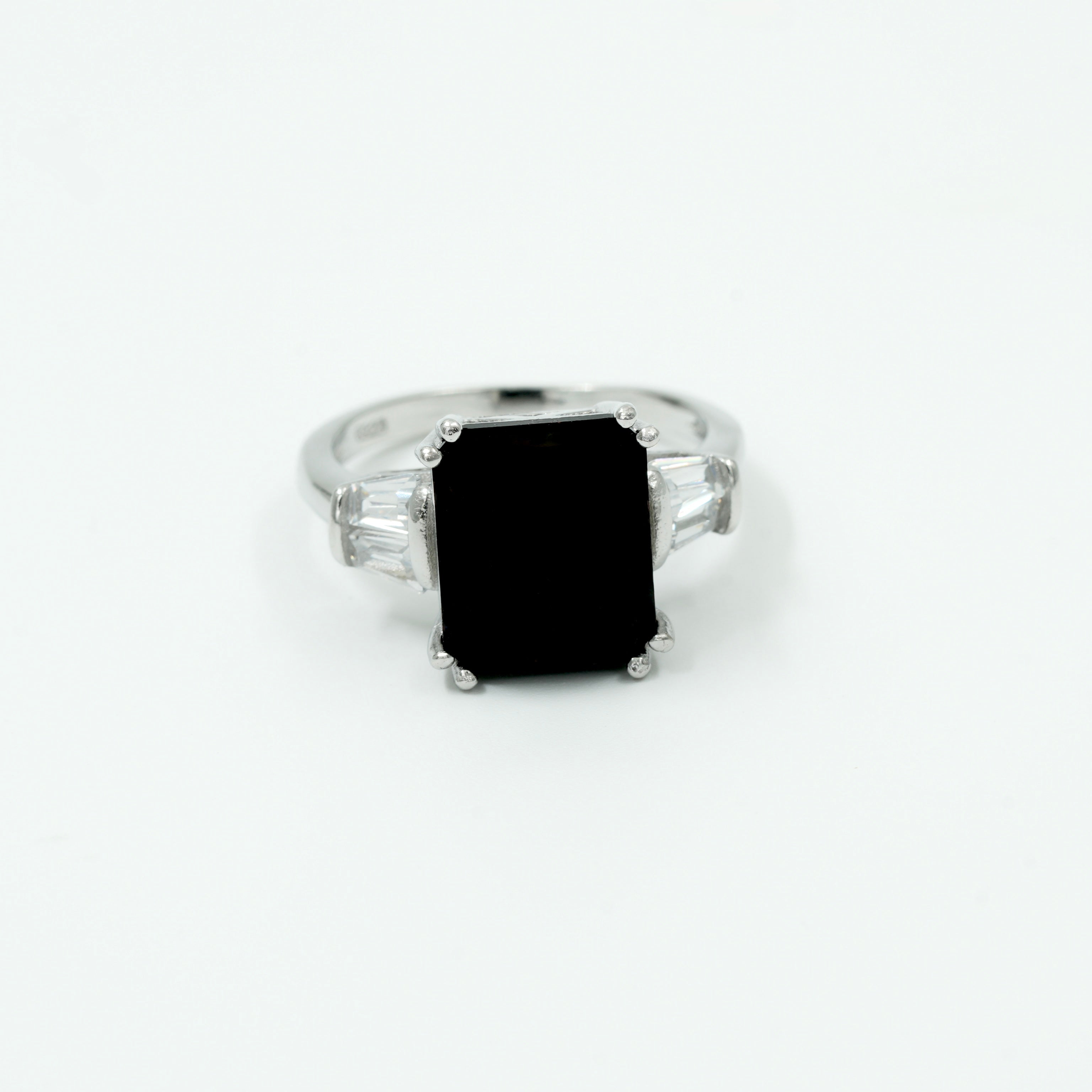 Black Heart Stone 925 Silver Ring with CZ Accents – Elegant Sterling Silver Jewellery