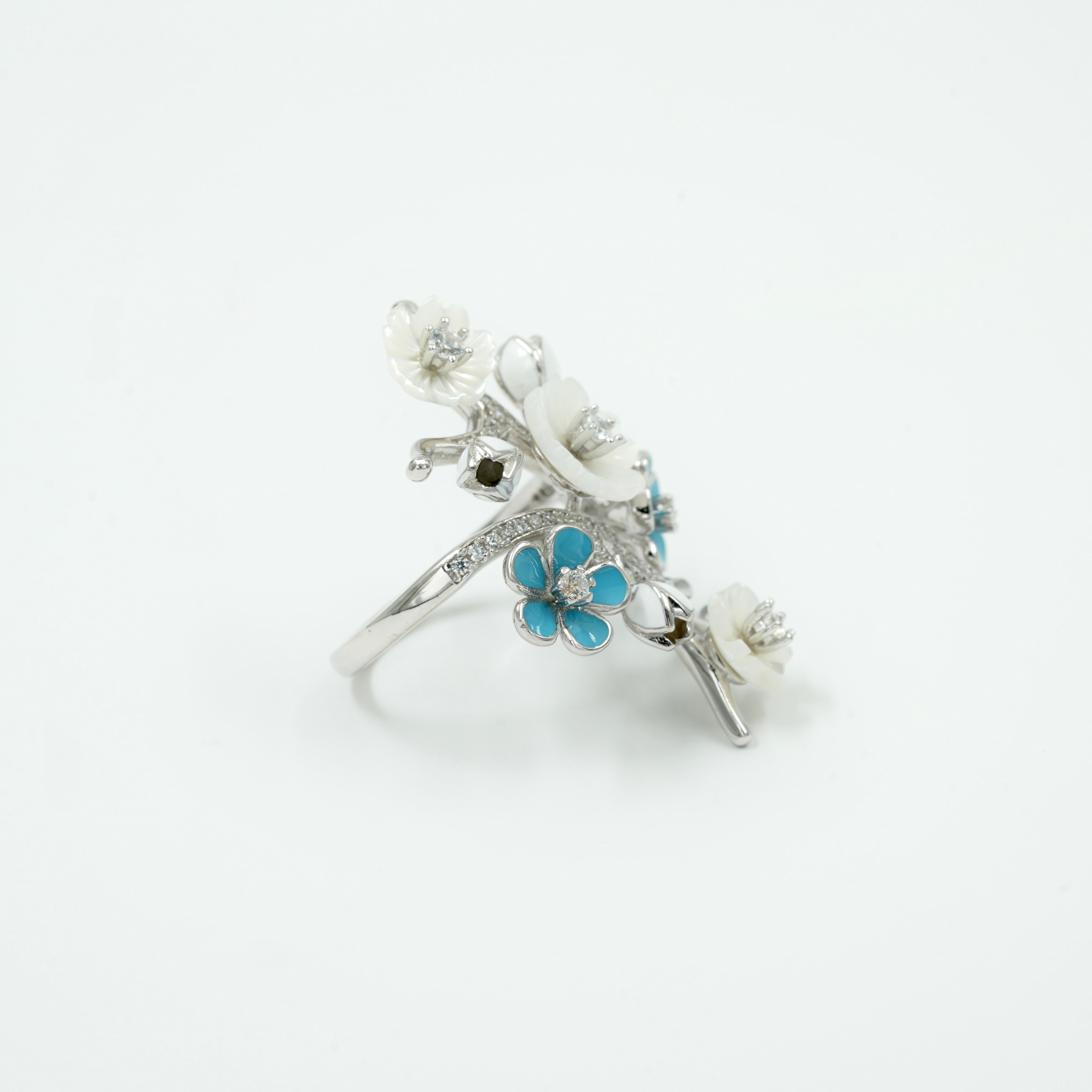 925 Sterling Silver Blue & White Floral Statement Ring