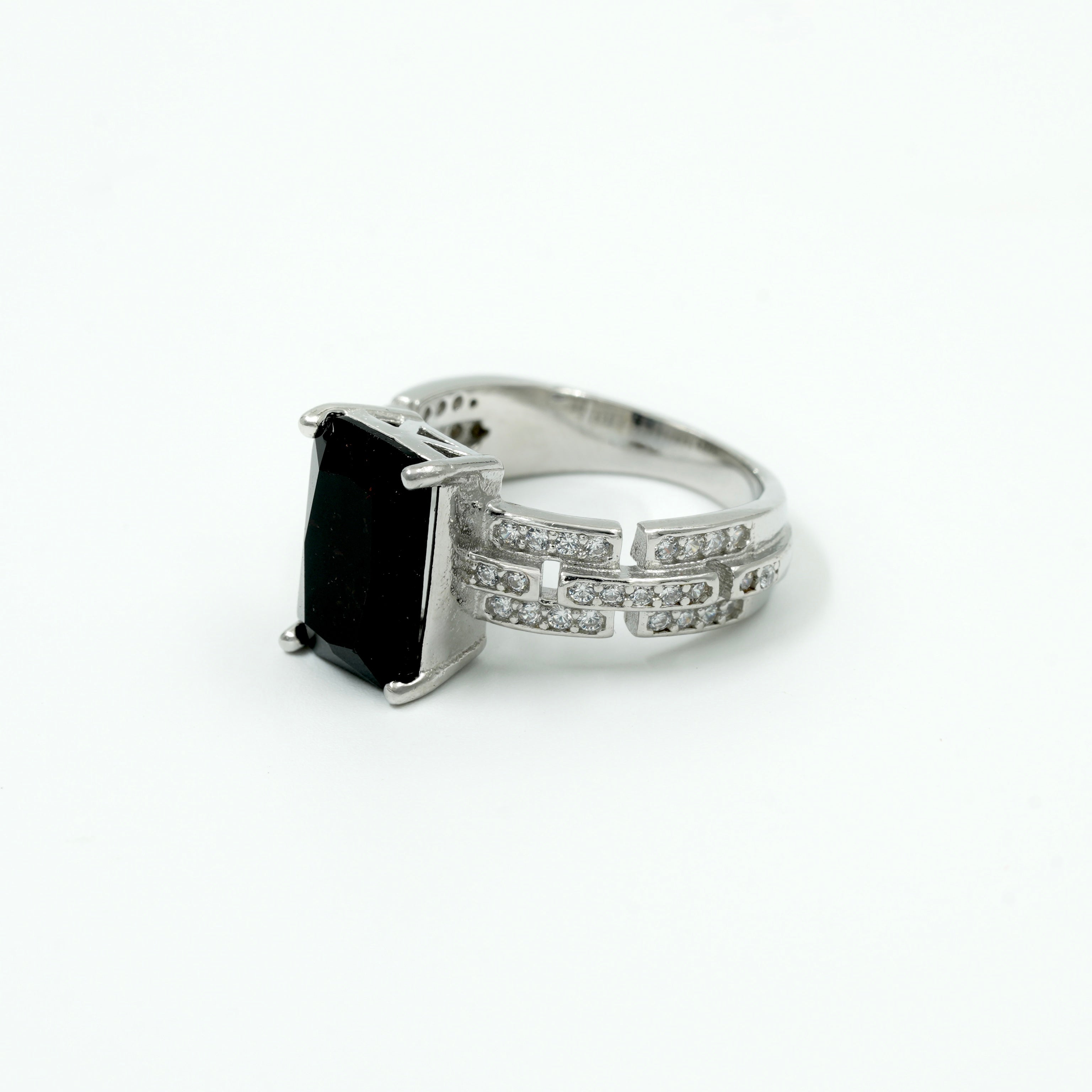 925 Sterling Silver Black Onyx Rectangle Ring with CZ Detailing – Statement Jewellery for Men & Women