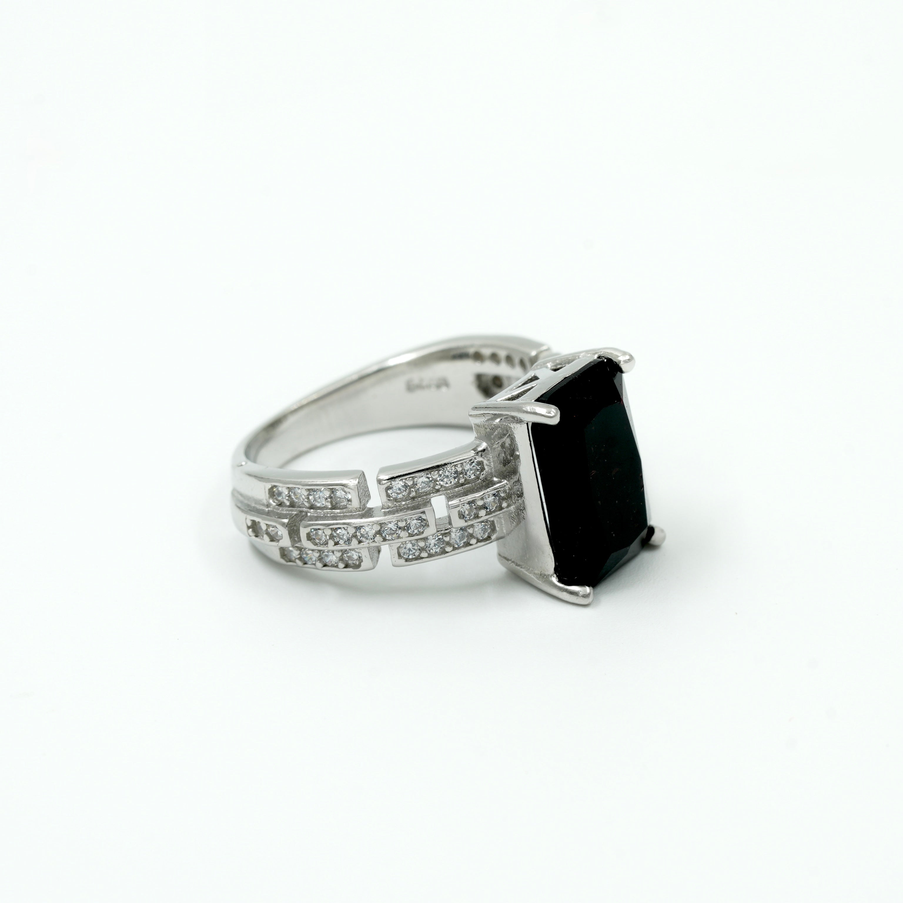925 Sterling Silver Black Onyx Rectangle Ring with CZ Detailing – Statement Jewellery for Men & Women
