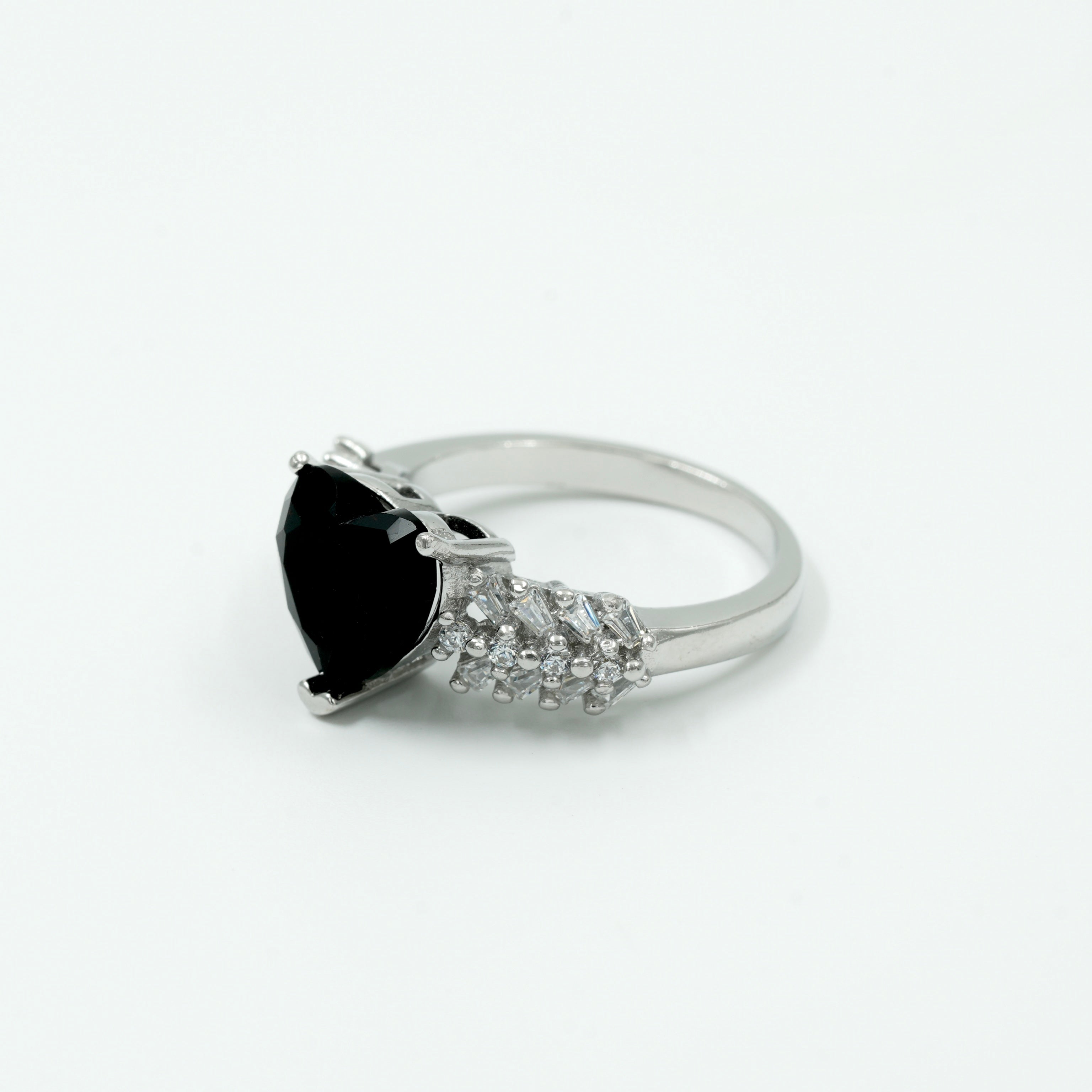 925 Sterling Silver Black Heart-Cut Ring with White Zircon Accents