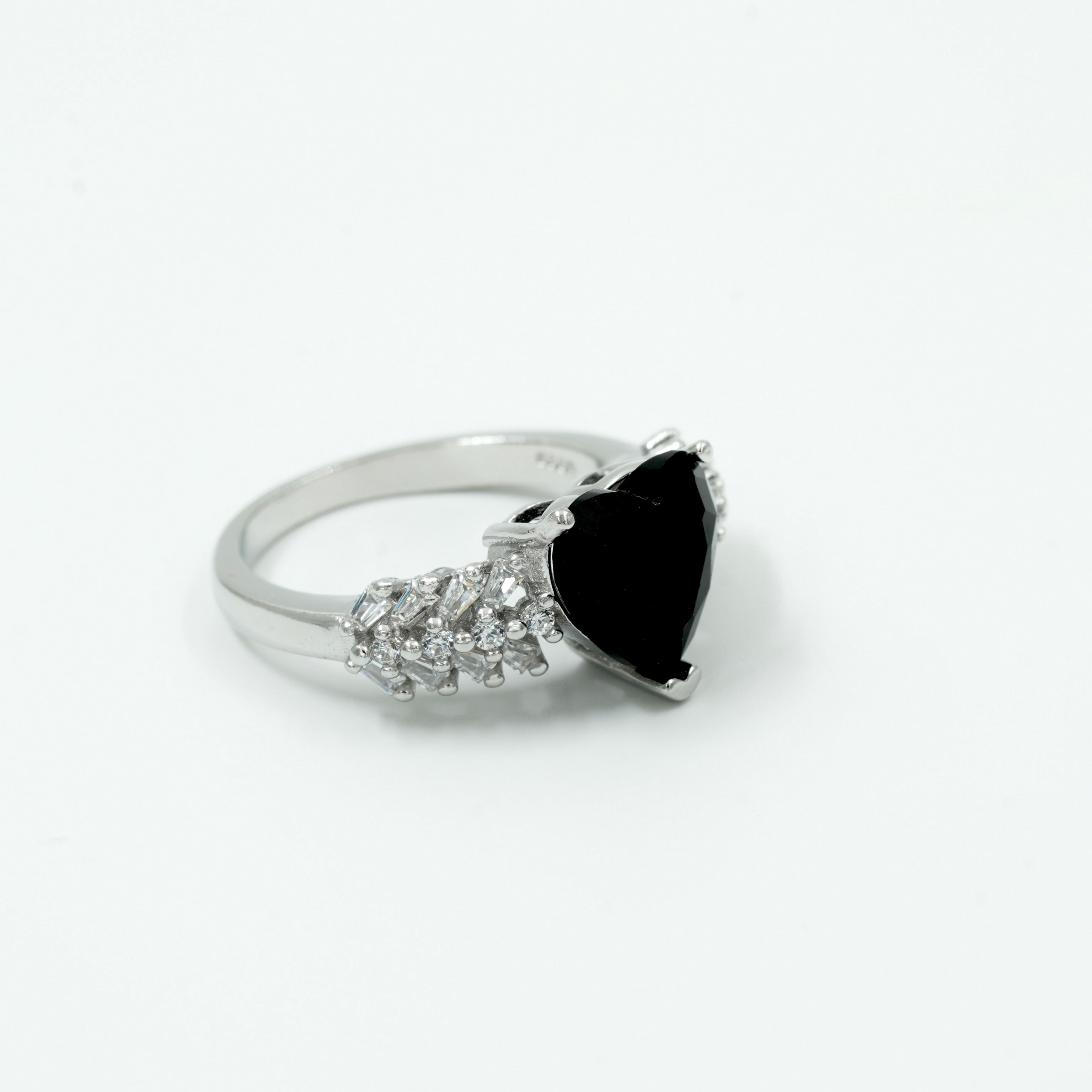 925 Sterling Silver Black Heart-Cut Ring with White Zircon Accents
