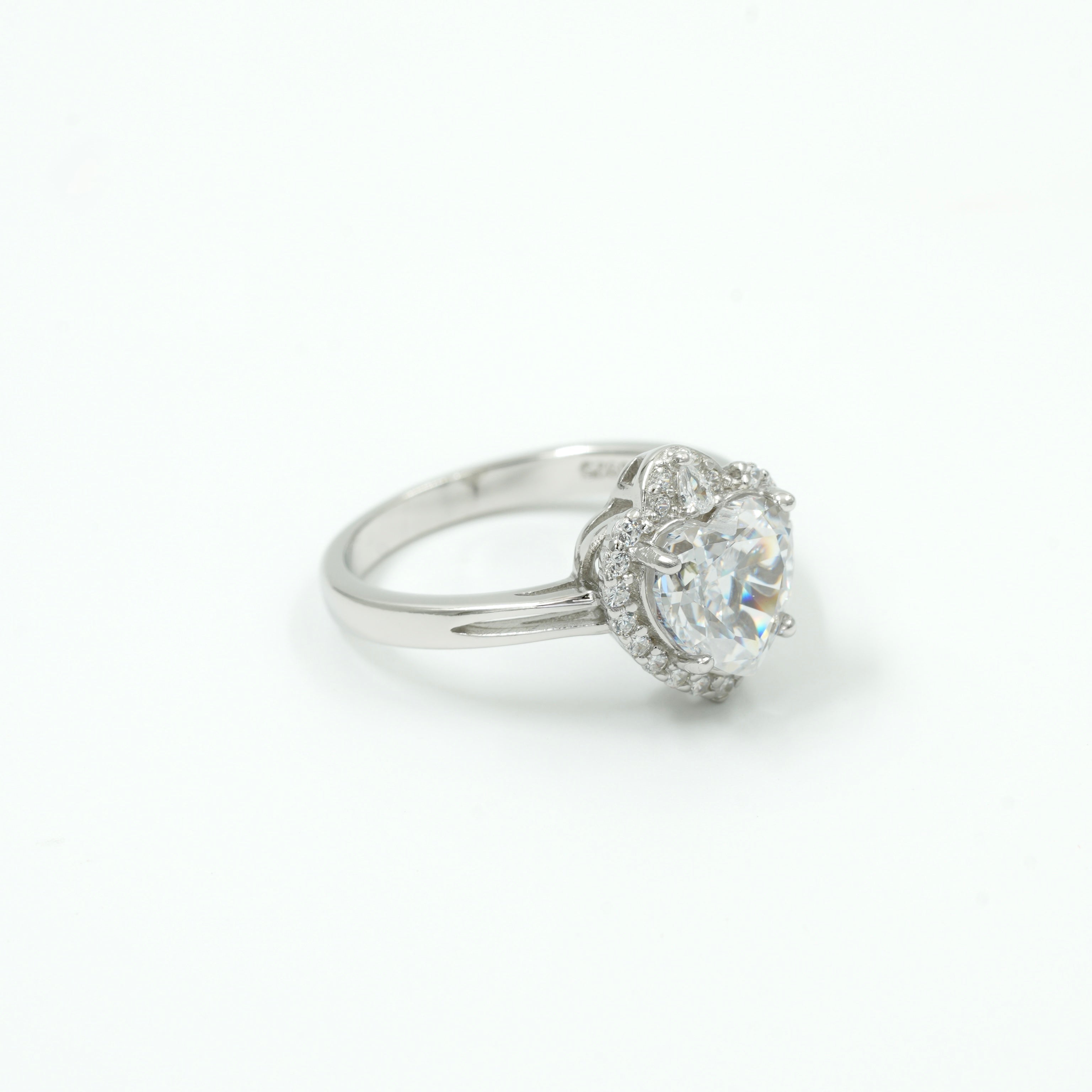 925 Sterling Silver Heart Shape Solitaire Ring with CZ Halo
