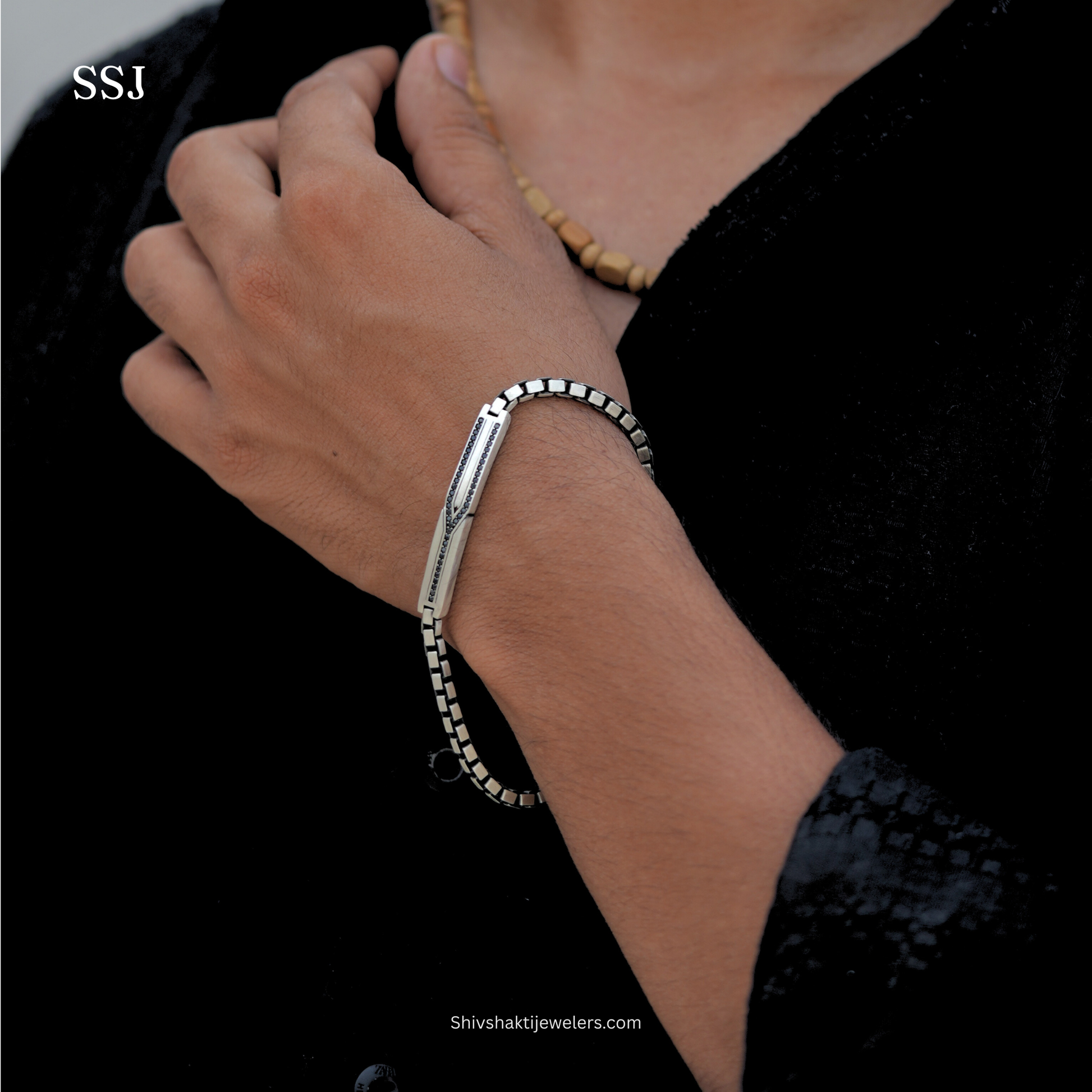 925 Silver Men’s Bracelet with Black Stone Detailing – Shiv Shakti Jewellers